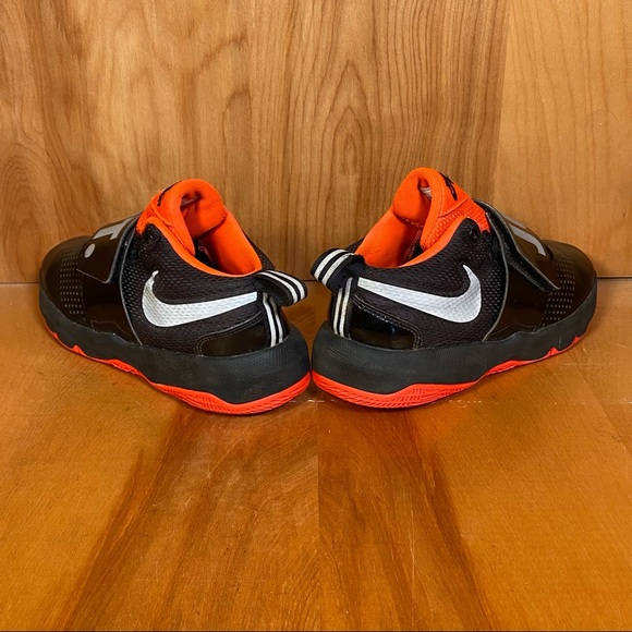 Womens 5.5 Youth 4 Nike Team Hustle D8 JDI Black Reflect Crimson SEF1359 - Picture 4 of 9